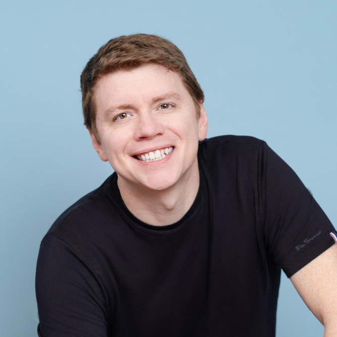 Charlie Moore headshhot